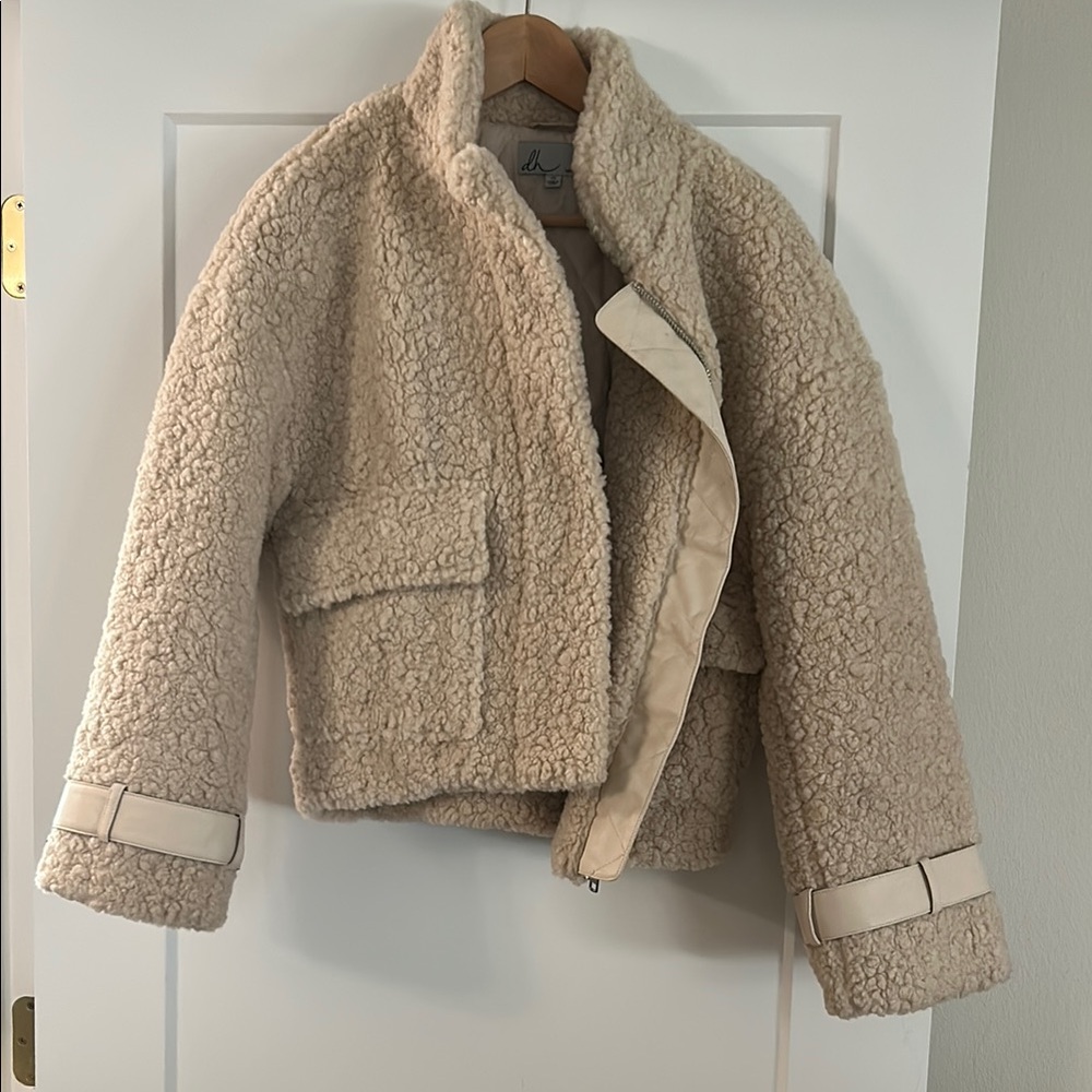 dh NEW YORK Cream Teddy Jacket